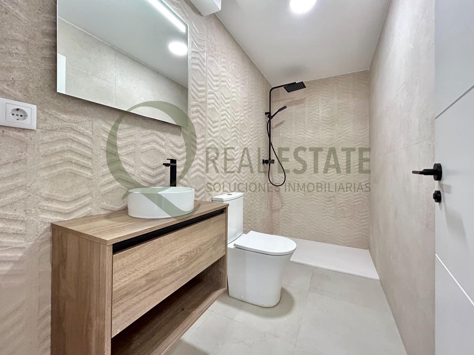 3 bedroom Flat for sale in San Vicente / Sant Vicent del Raspeig with pool - € 229,000 (Ref: 9741760)