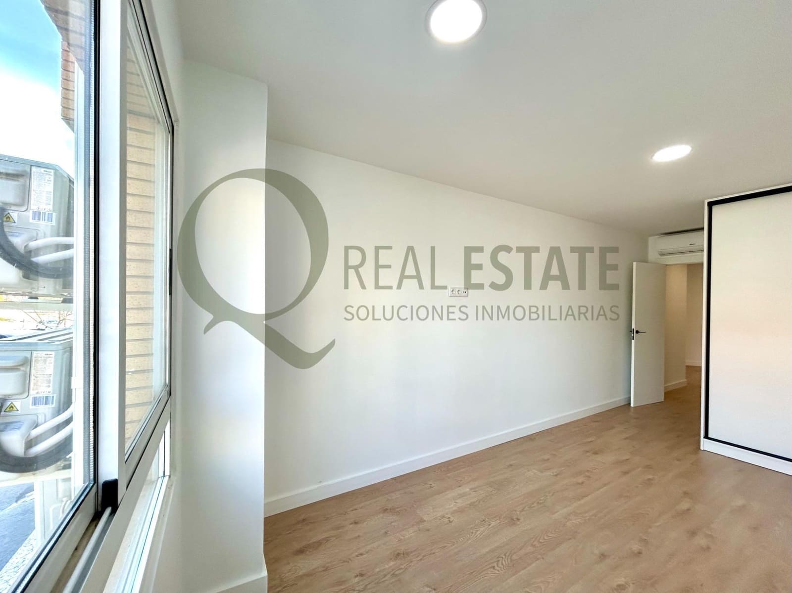 3 bedroom Flat for sale in San Vicente / Sant Vicent del Raspeig with pool - € 229,000 (Ref: 9741760)