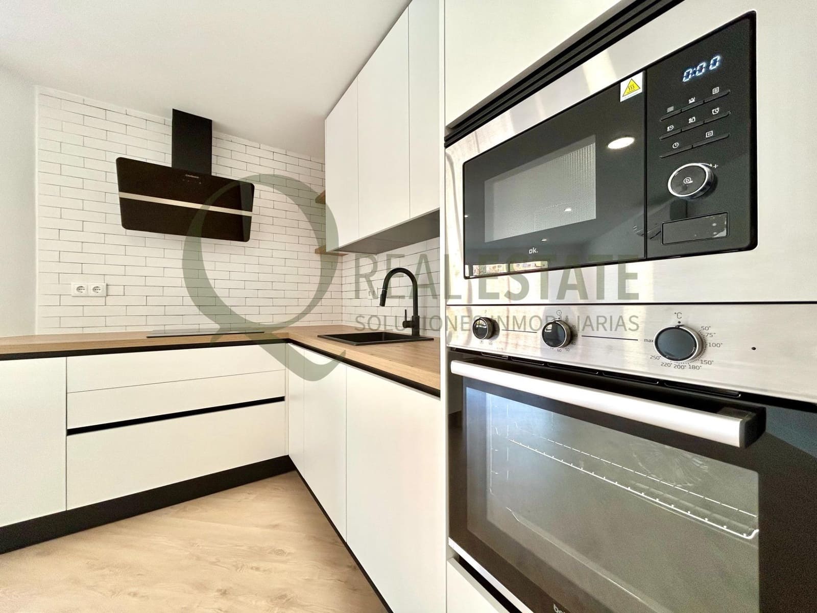 3 bedroom Flat for sale in San Vicente / Sant Vicent del Raspeig with pool - € 229,000 (Ref: 9741760)