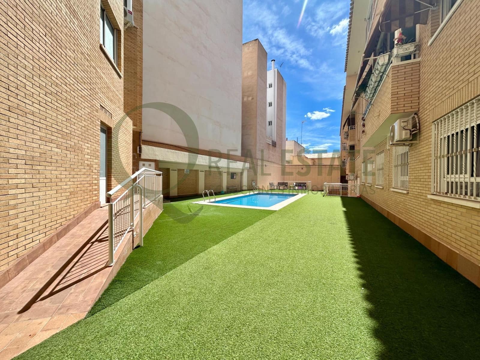 3 bedroom Flat for sale in San Vicente / Sant Vicent del Raspeig with pool - € 229,000 (Ref: 9741760)