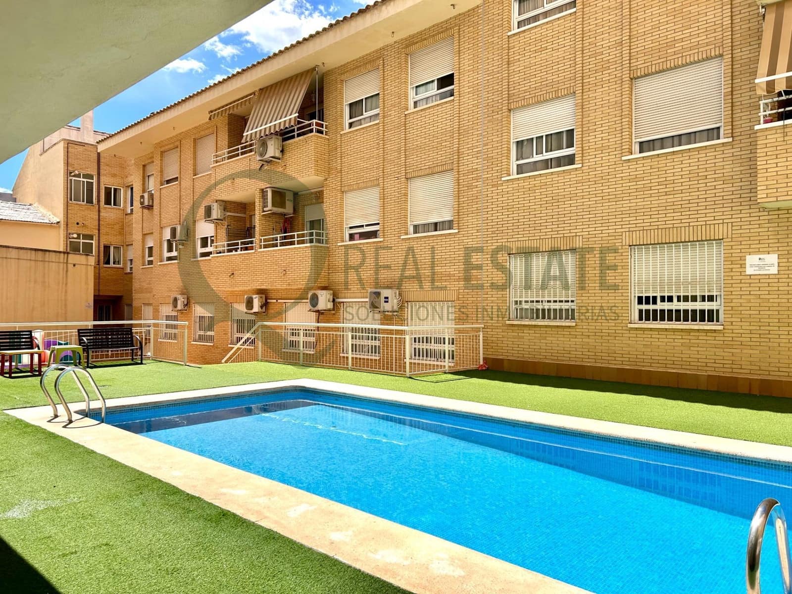 3 bedroom Flat for sale in San Vicente / Sant Vicent del Raspeig with pool - € 229,000 (Ref: 9741760)