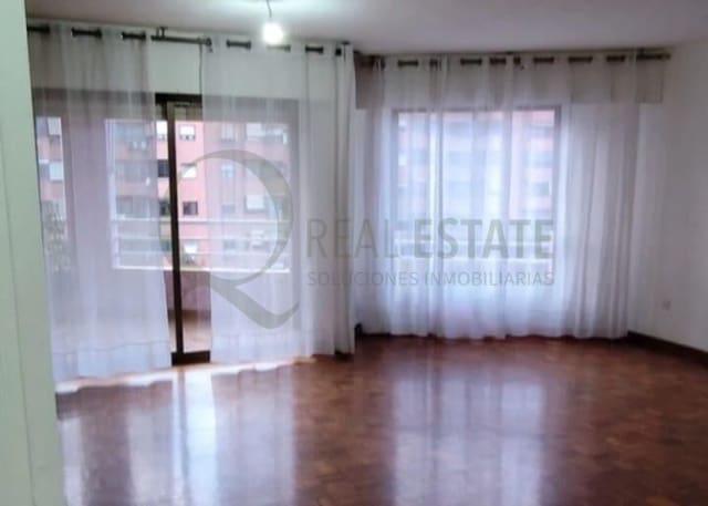 4 makuuhuone Asunto myytävänä paikassa Alicante kaupunki - 450 000 € (Ref: 9741761)