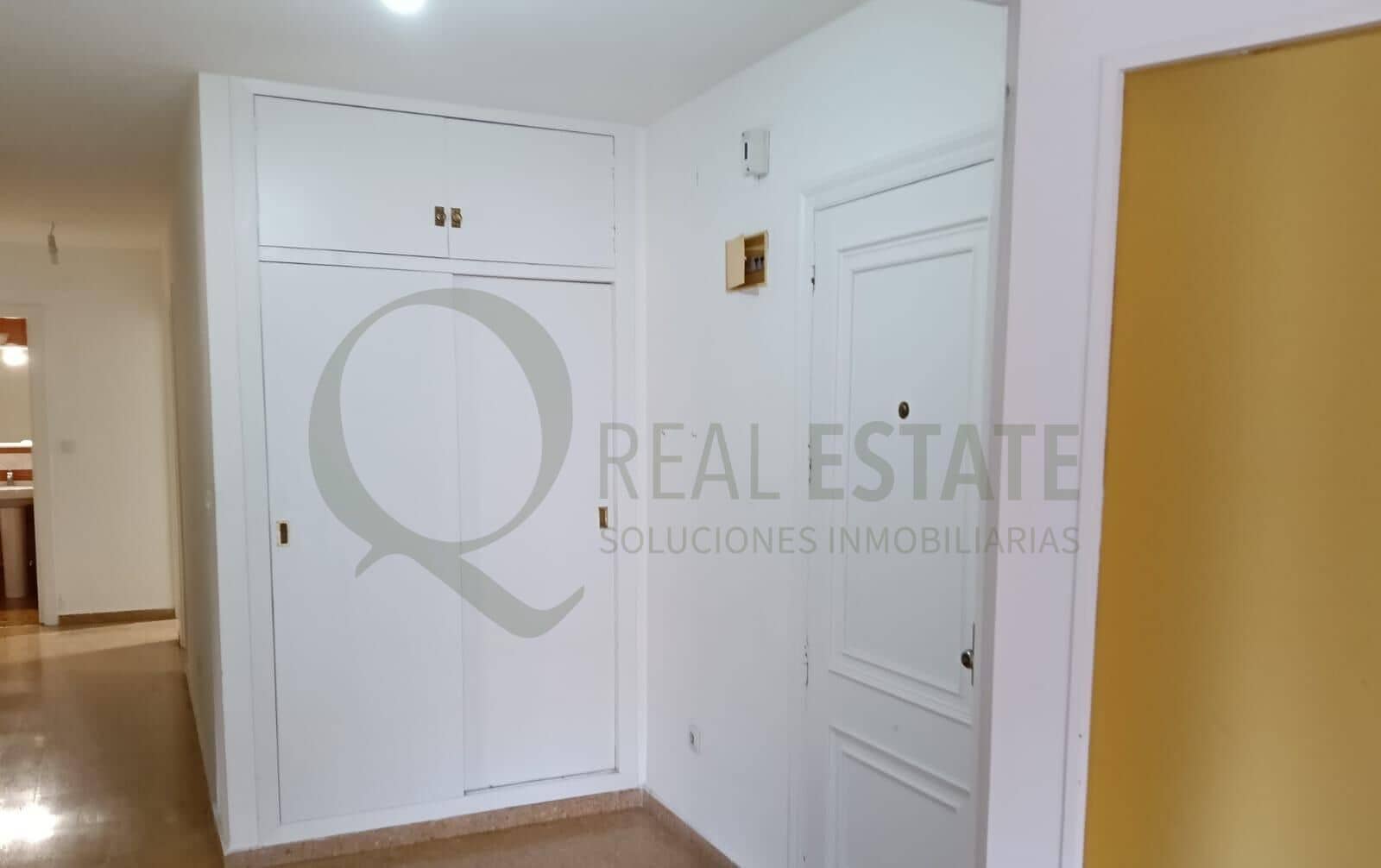 4 soveværelse Lejlighed til salg i Alicante by - € 450.000 (Ref: 9741761)