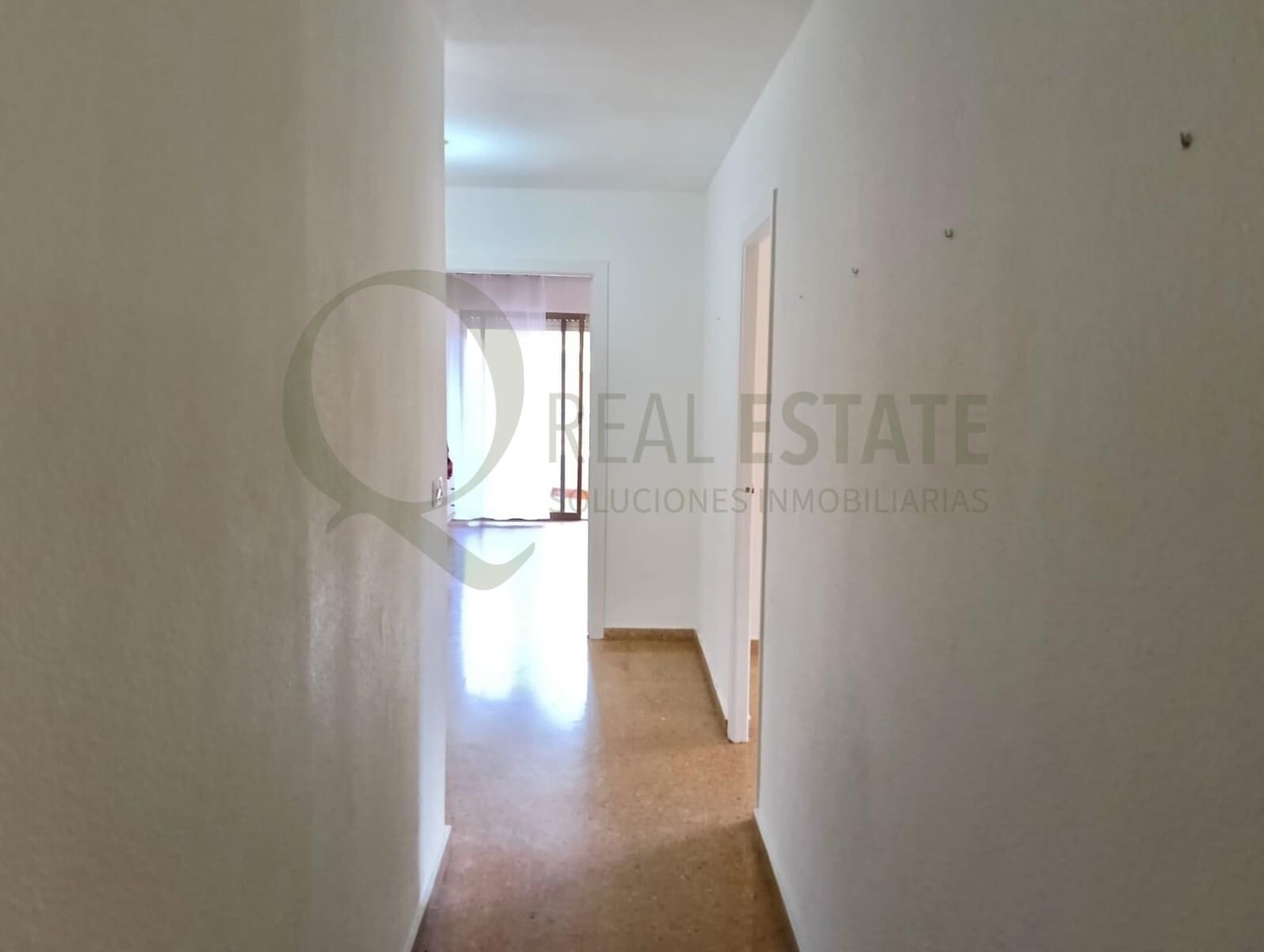 4 soveværelse Lejlighed til salg i Alicante by - € 450.000 (Ref: 9741761)