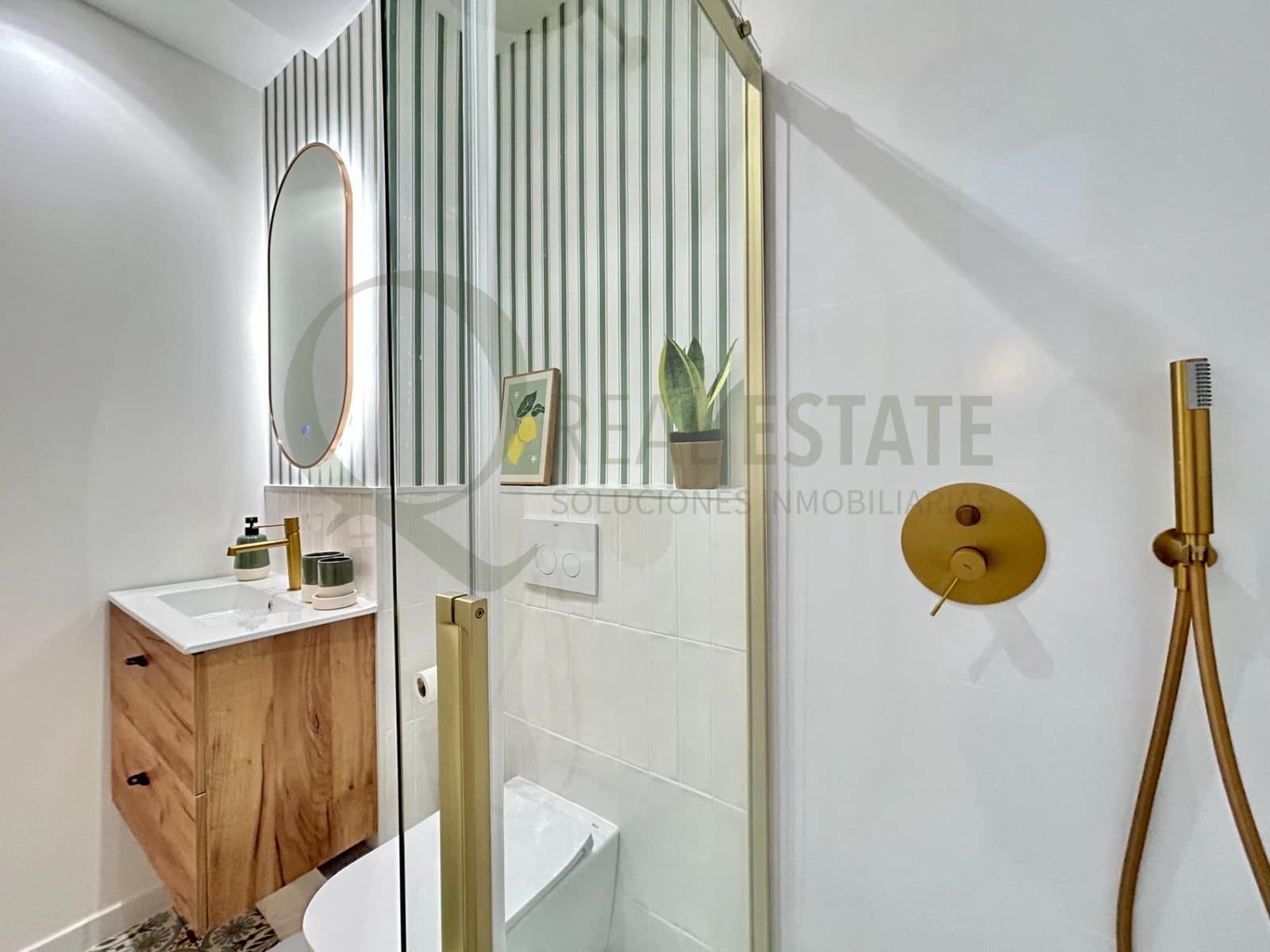 4 camera da letto Appartamento da affittare in Alicante citta - 2.500 € (Rif: 9744148)