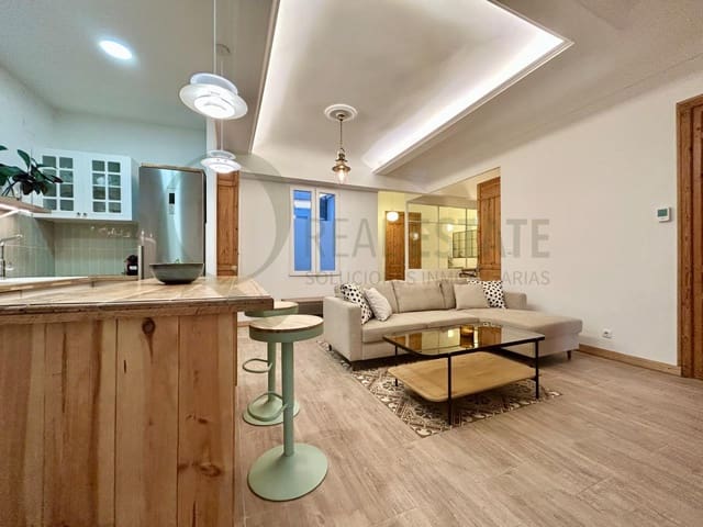 Piso de 4 habitaciones en Alicante / Alacant ciudad en alquiler - 2.500 € (Ref: 9744148)