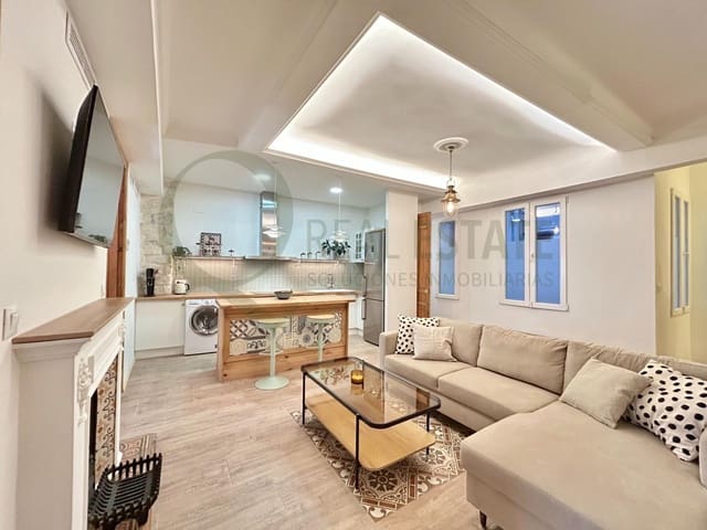 4 sovrum Lägenhet att hyra i Mercado, Alicante stad - 2 500 € (Ref: 9744148)