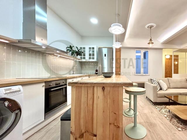 4 sovrum Lägenhet att hyra i Mercado, Alicante stad - 2 500 € (Ref: 9744148)