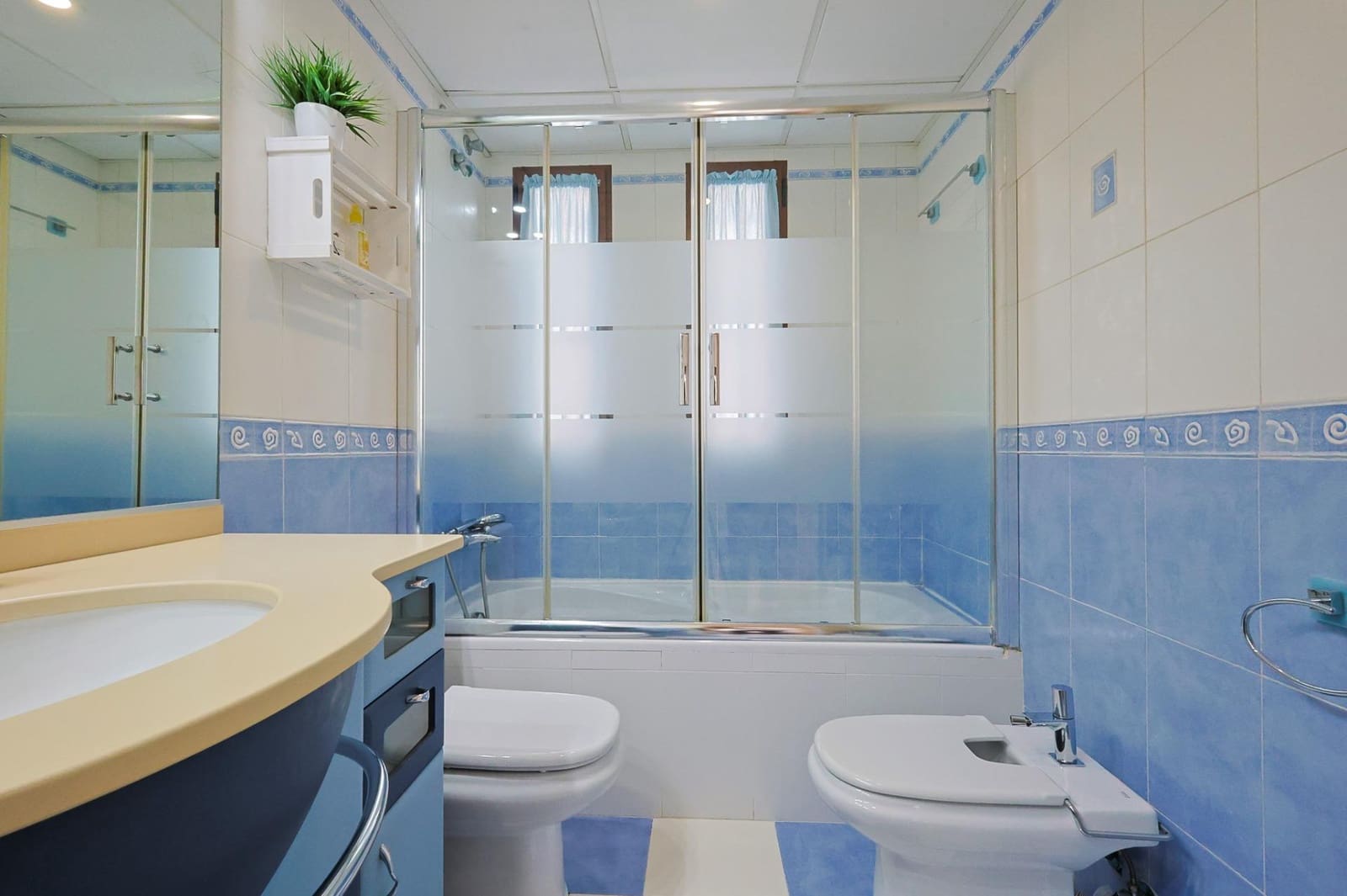 5 soveværelse Villa til salg i Alicante by med swimmingpool garage - € 1.250.000 (Ref: 9748079)