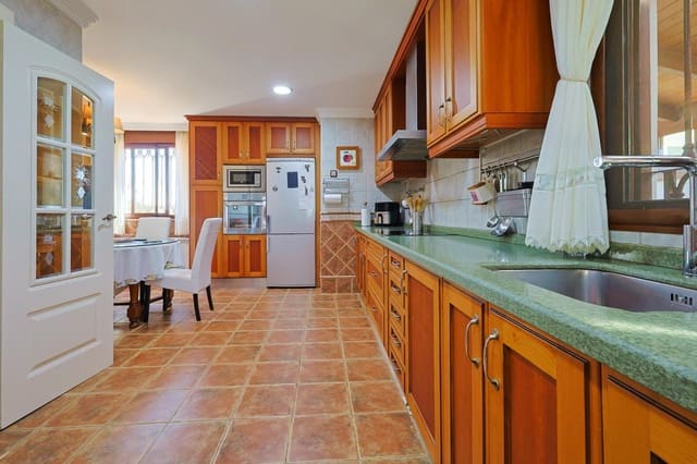 5 soveværelse Villa til salg i Alicante Golf, Alicante by med swimmingpool garage - € 1.250.000 (Ref: 9748079)