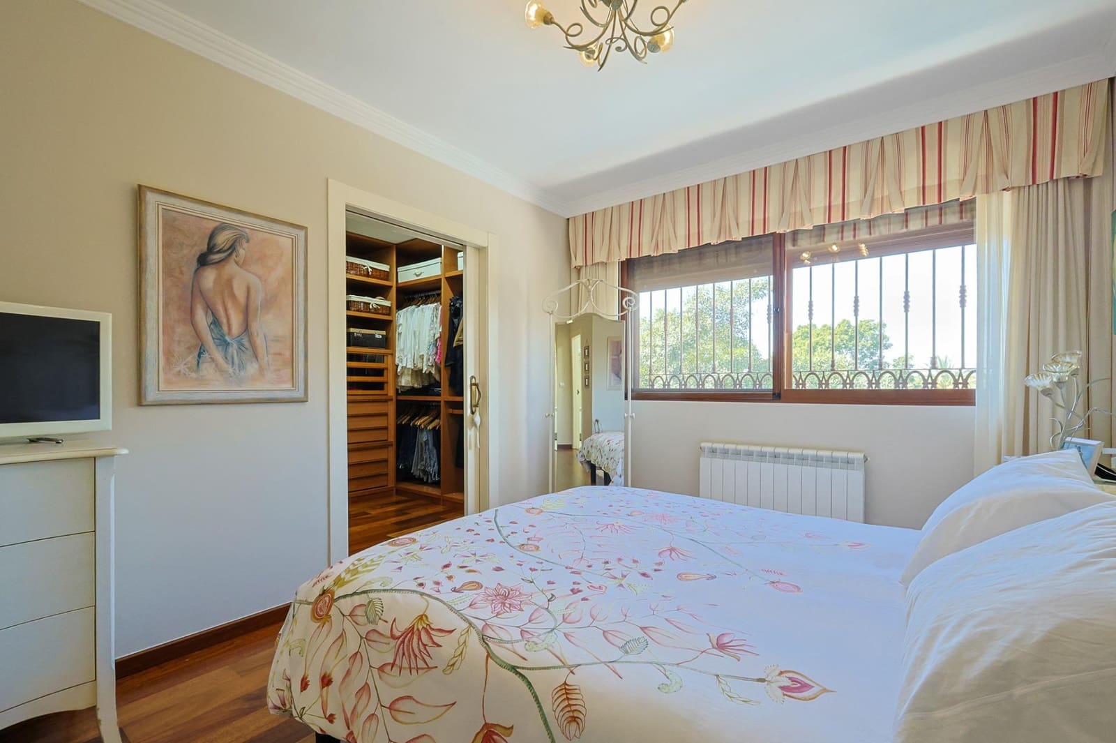 5 soveværelse Villa til salg i Alicante by med swimmingpool garage - € 1.250.000 (Ref: 9748079)