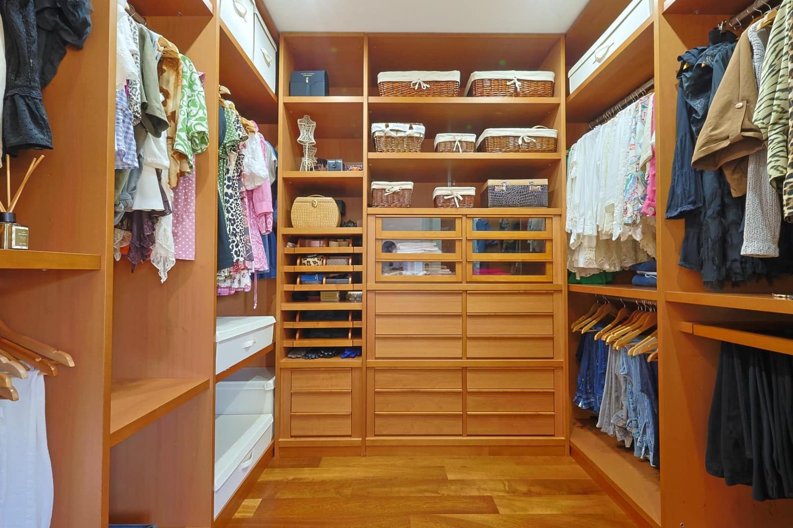 5 soveværelse Villa til salg i Alicante by med swimmingpool garage - € 1.250.000 (Ref: 9748079)