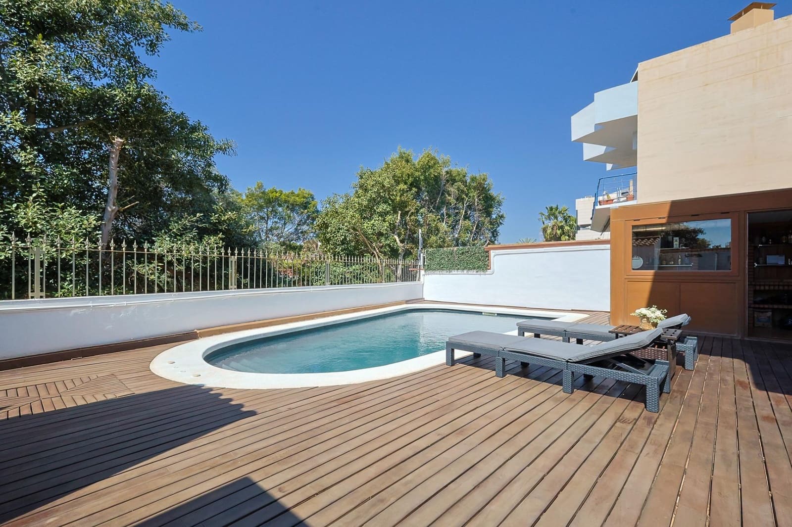 5 soveværelse Villa til salg i Alicante by med swimmingpool garage - € 1.250.000 (Ref: 9748079)