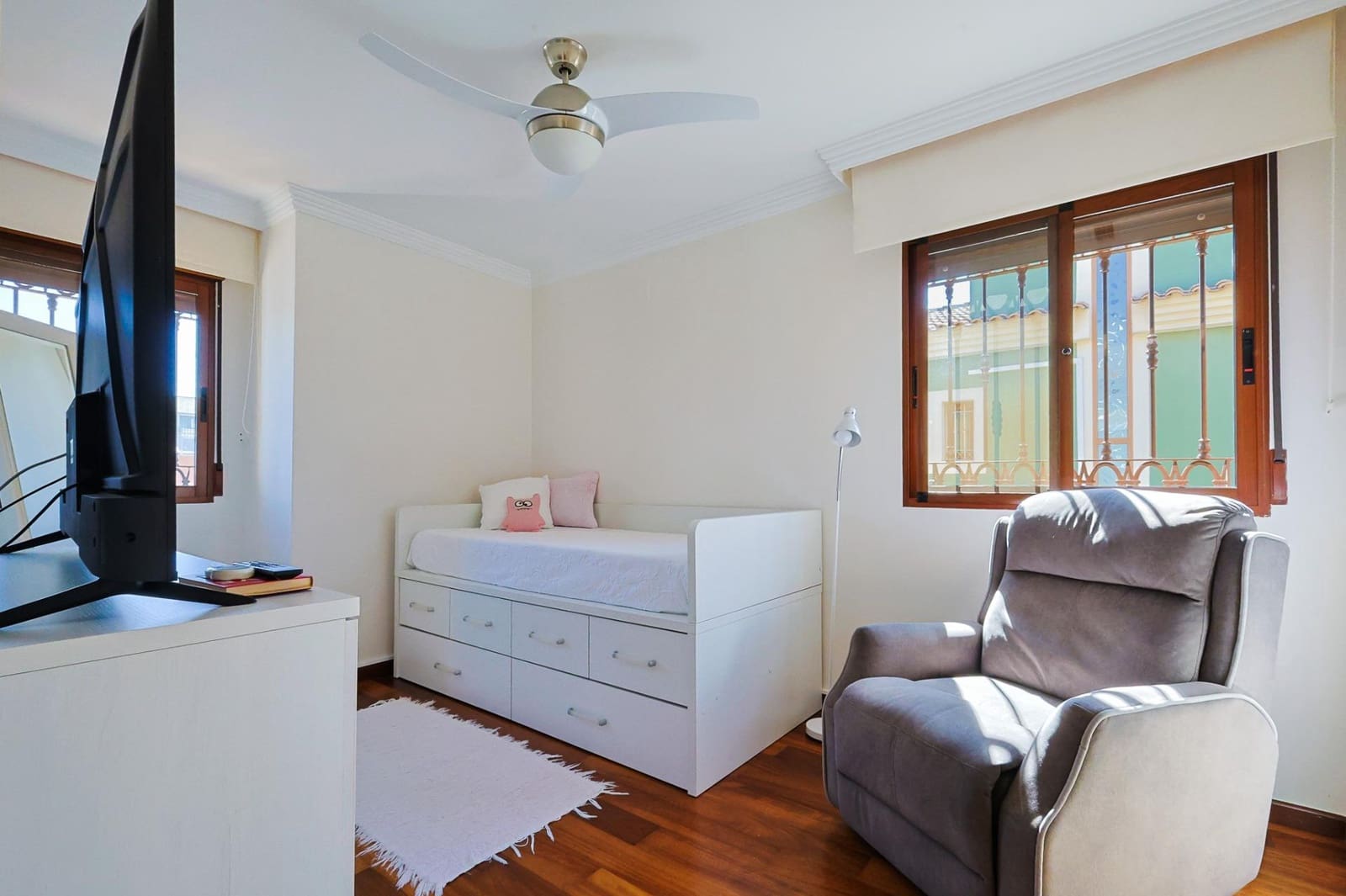 5 bedroom Villa for sale in Alicante / Alacant city with pool garage - € 1,250,000 (Ref: 9748079)