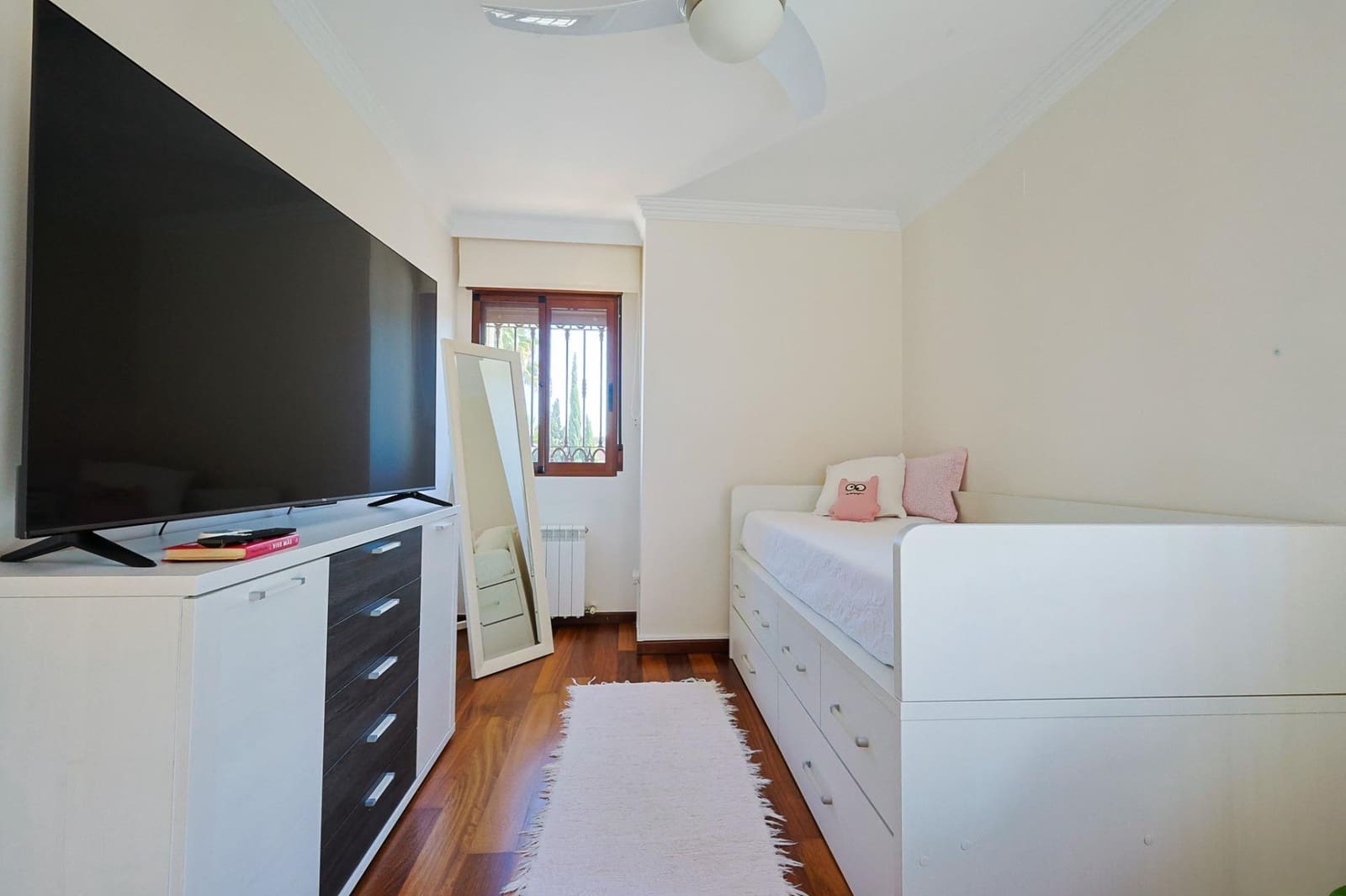 5 bedroom Villa for sale in Alicante / Alacant city with pool garage - € 1,250,000 (Ref: 9748079)