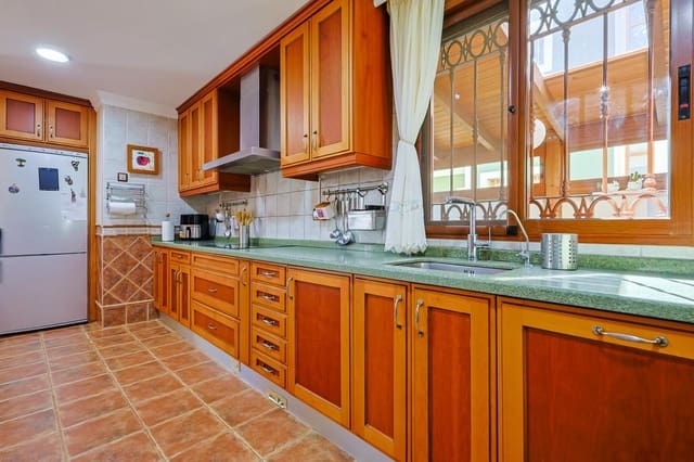 5 chambre Villa/Maison à vendre à Alicante Golf, Alicante ville avec piscine garage - 1 250 000 € (Ref: 9748079)