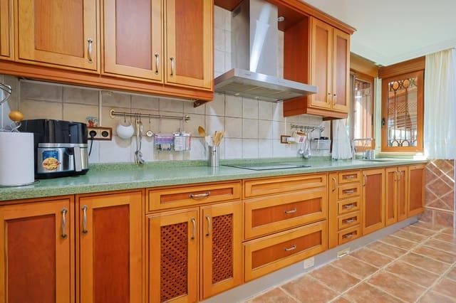 5 chambre Villa/Maison à vendre à Alicante Golf, Alicante ville avec piscine garage - 1 250 000 € (Ref: 9748079)