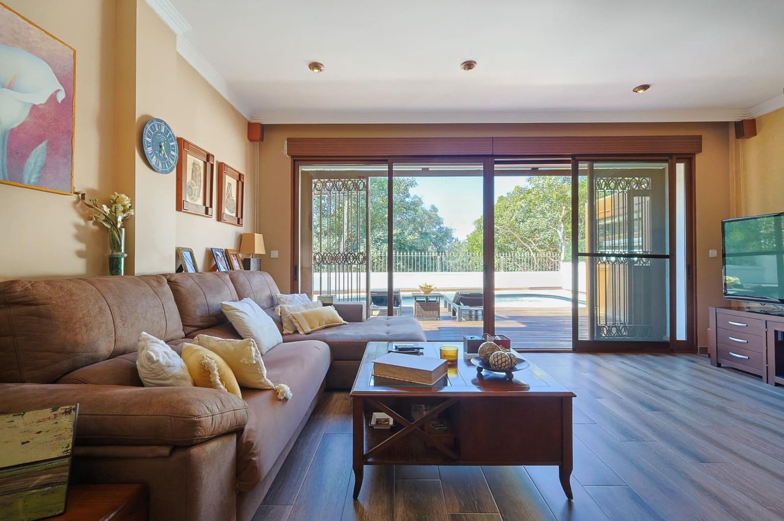 5 bedroom Villa for sale in Alicante / Alacant city with pool garage - € 1,250,000 (Ref: 9748079)