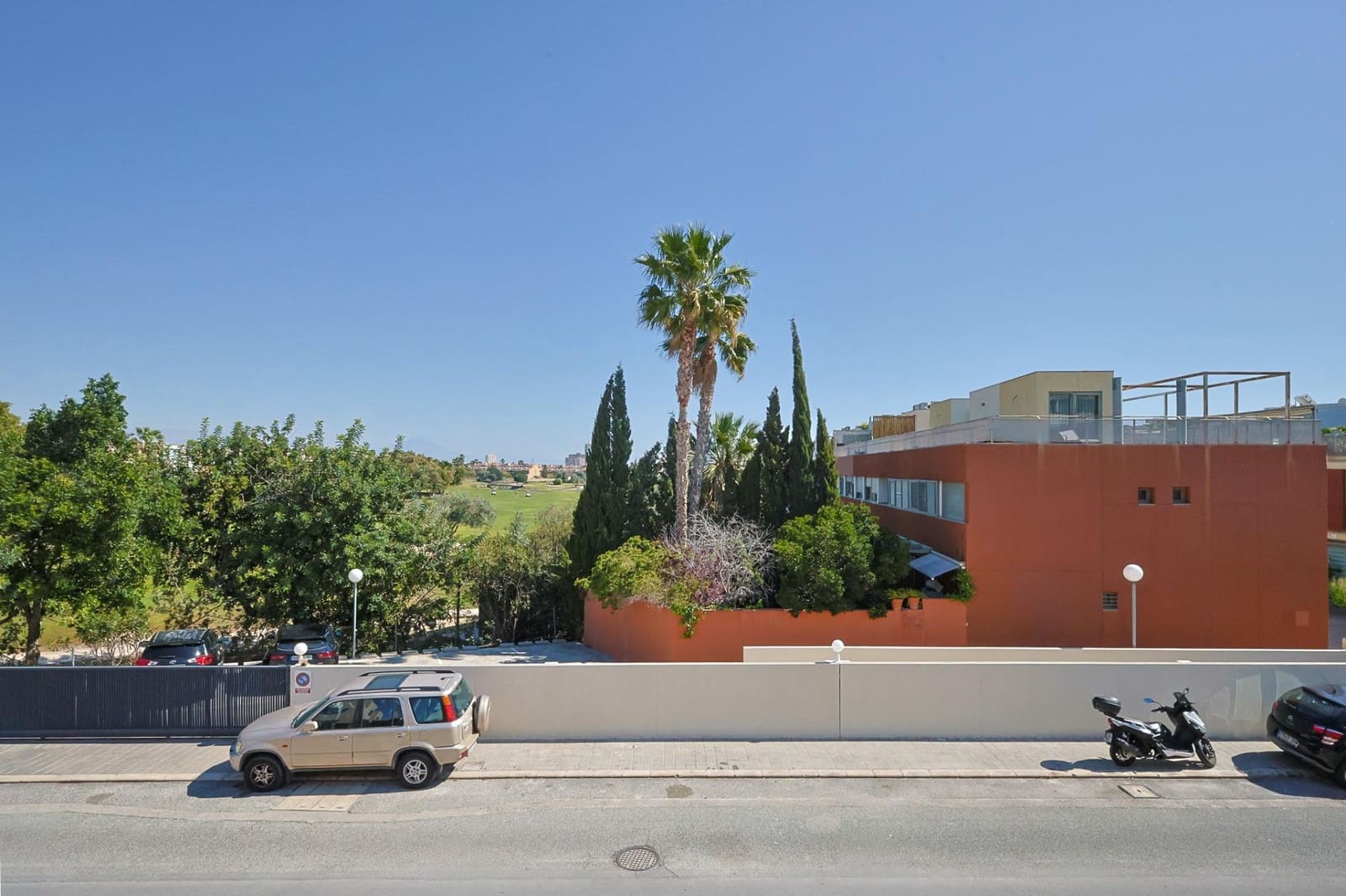 5 bedroom Villa for sale in Alicante / Alacant city with pool garage - € 1,250,000 (Ref: 9748079)