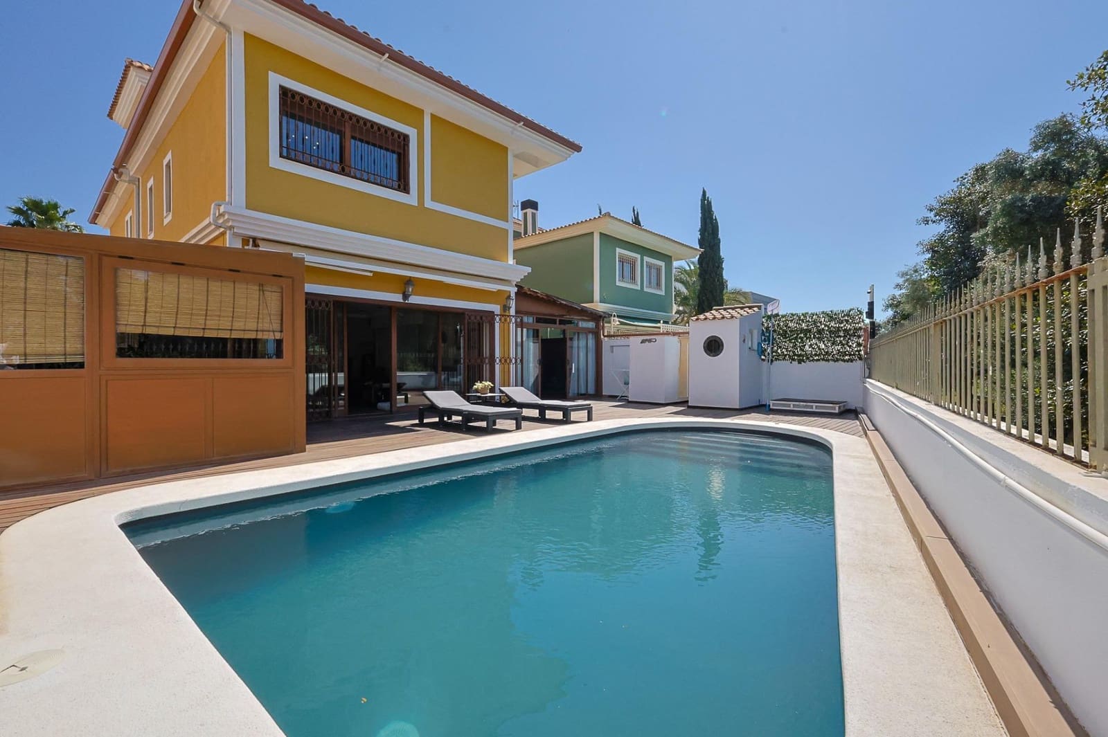 5 bedroom Villa for sale in Alicante / Alacant city with pool garage - € 1,250,000 (Ref: 9748079)