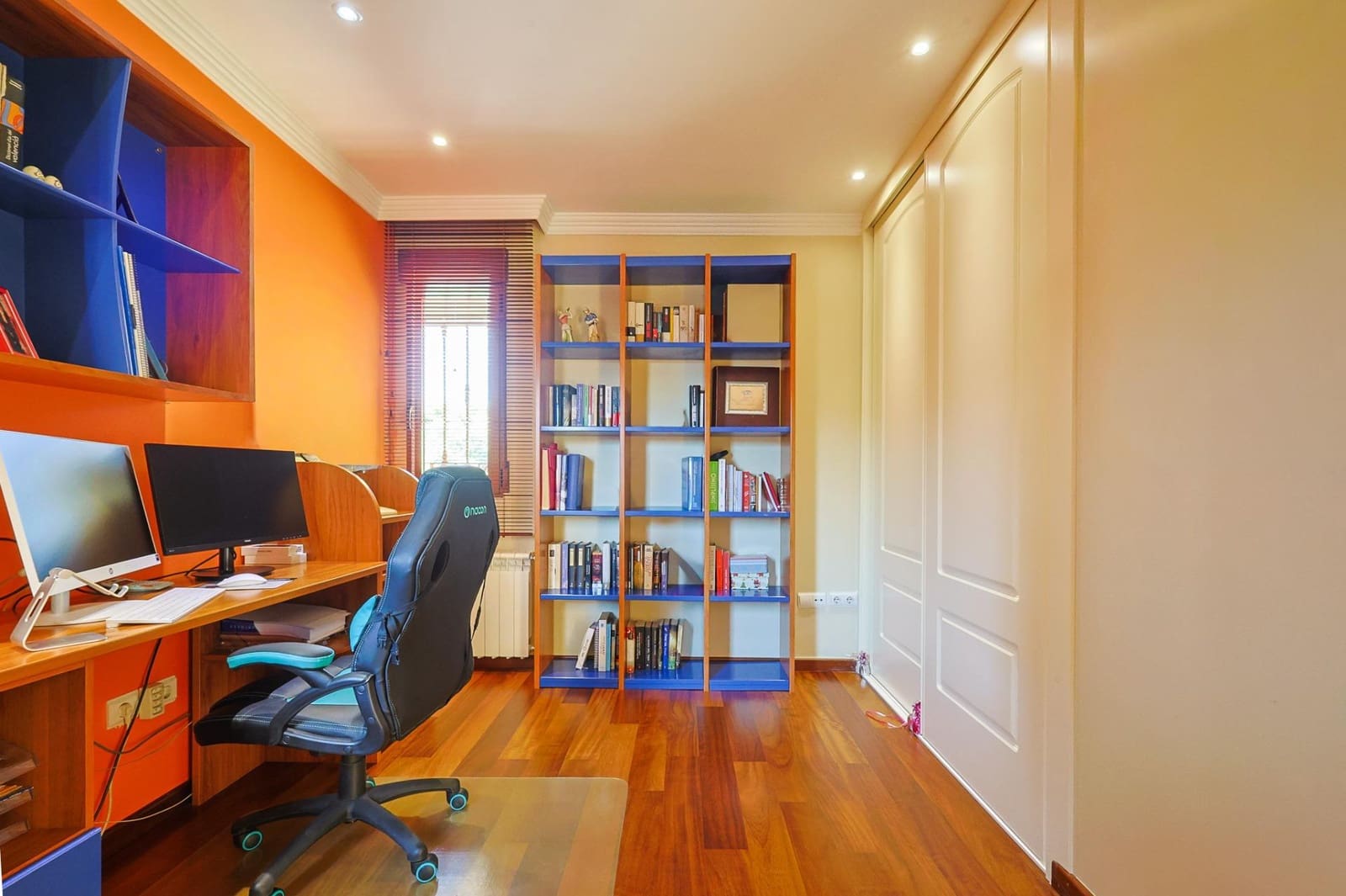 5 bedroom Villa for sale in Alicante / Alacant city with pool garage - € 1,250,000 (Ref: 9748079)