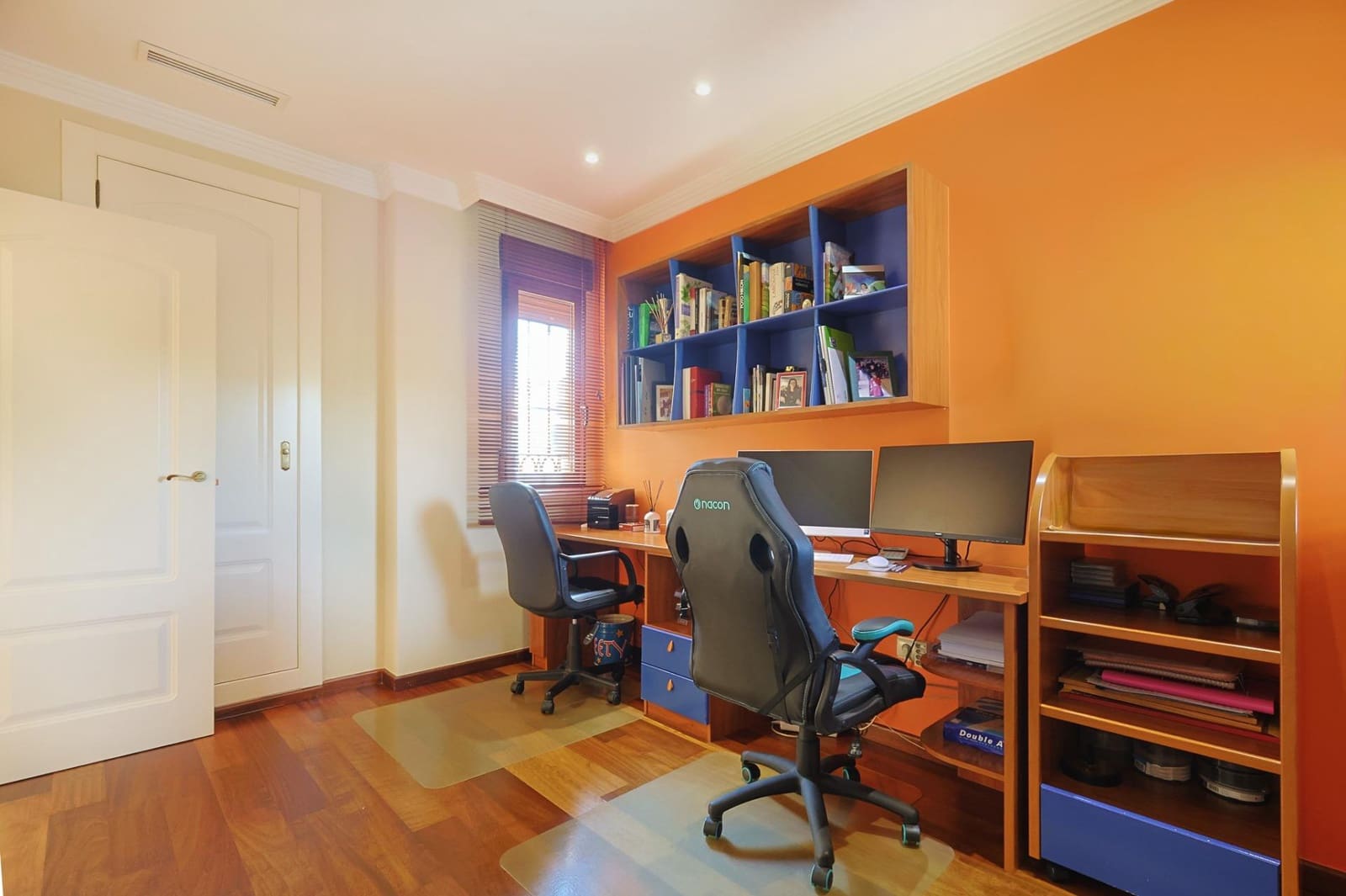 5 bedroom Villa for sale in Alicante / Alacant city with pool garage - € 1,250,000 (Ref: 9748079)