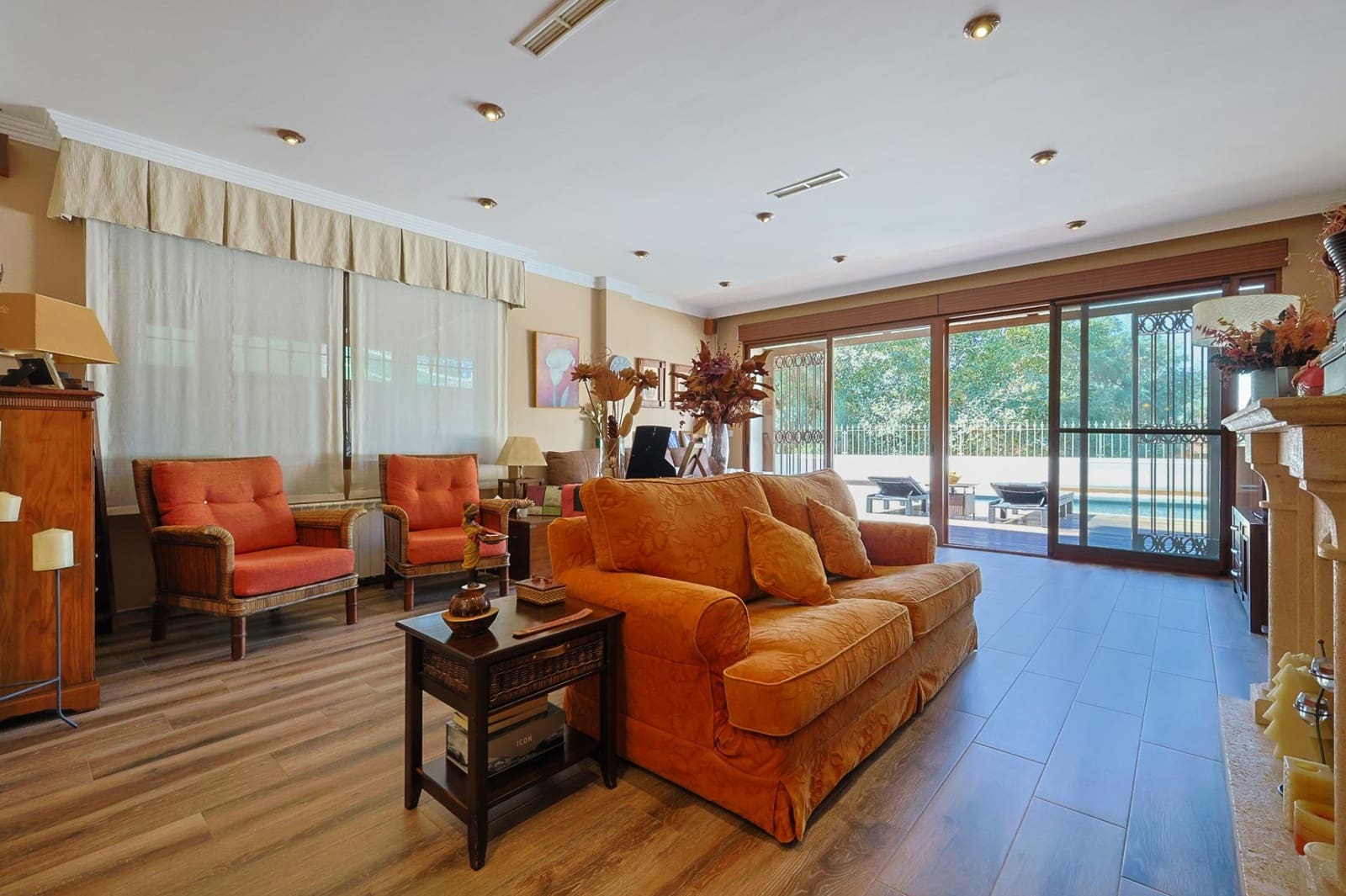 5 bedroom Villa for sale in Alicante / Alacant city with pool garage - € 1,250,000 (Ref: 9748079)