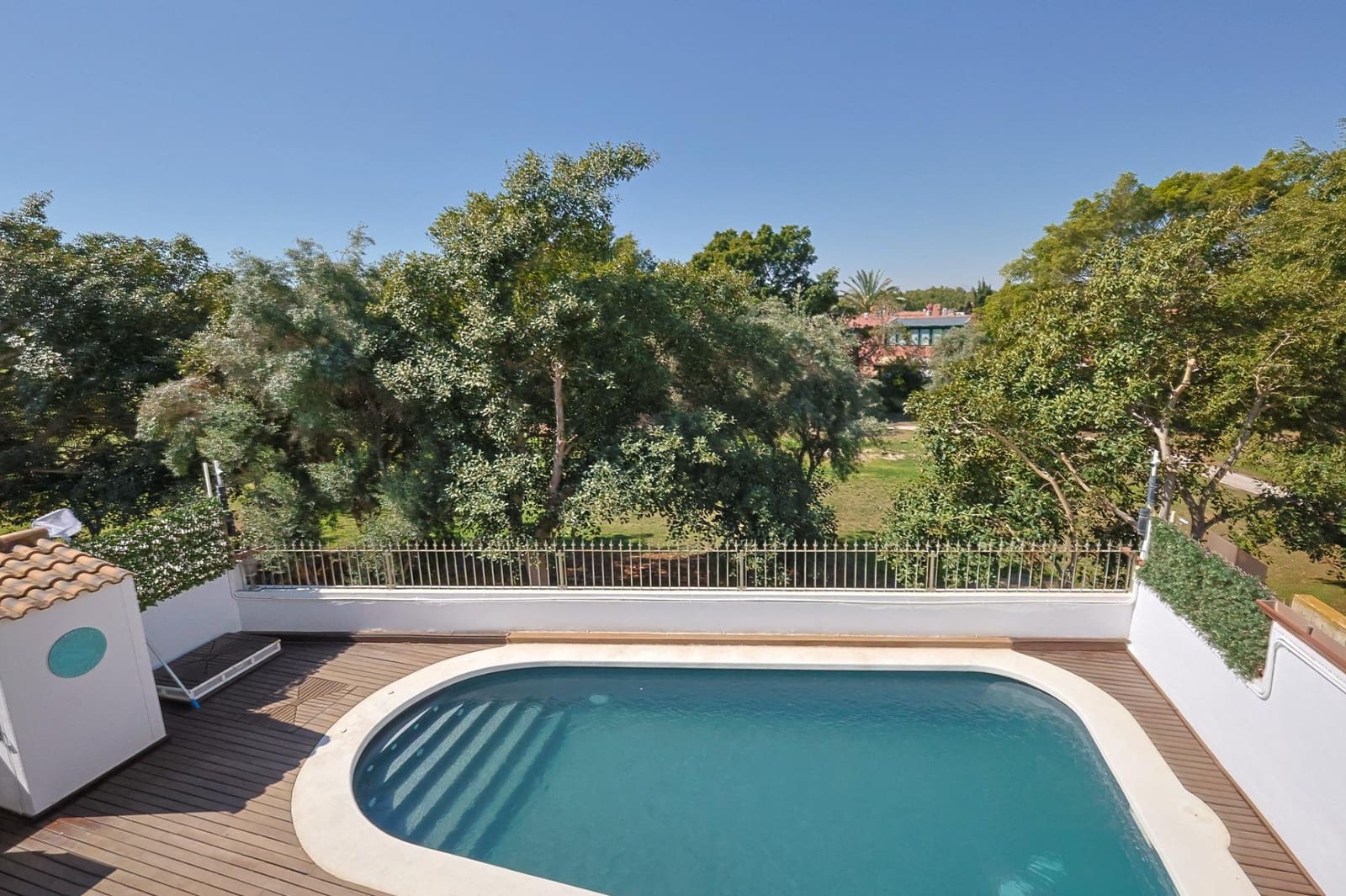 5 bedroom Villa for sale in Alicante / Alacant city with pool garage - € 1,250,000 (Ref: 9748079)