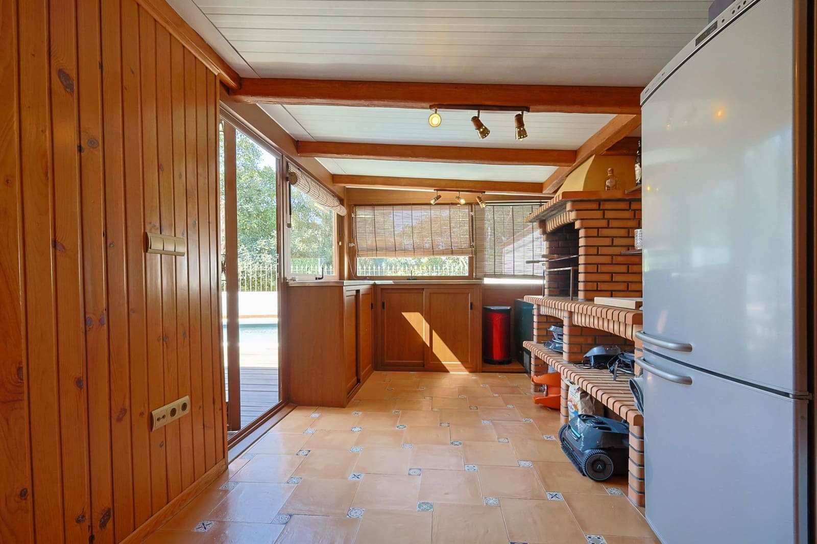 5 bedroom Villa for sale in Alicante / Alacant city with pool garage - € 1,250,000 (Ref: 9748079)