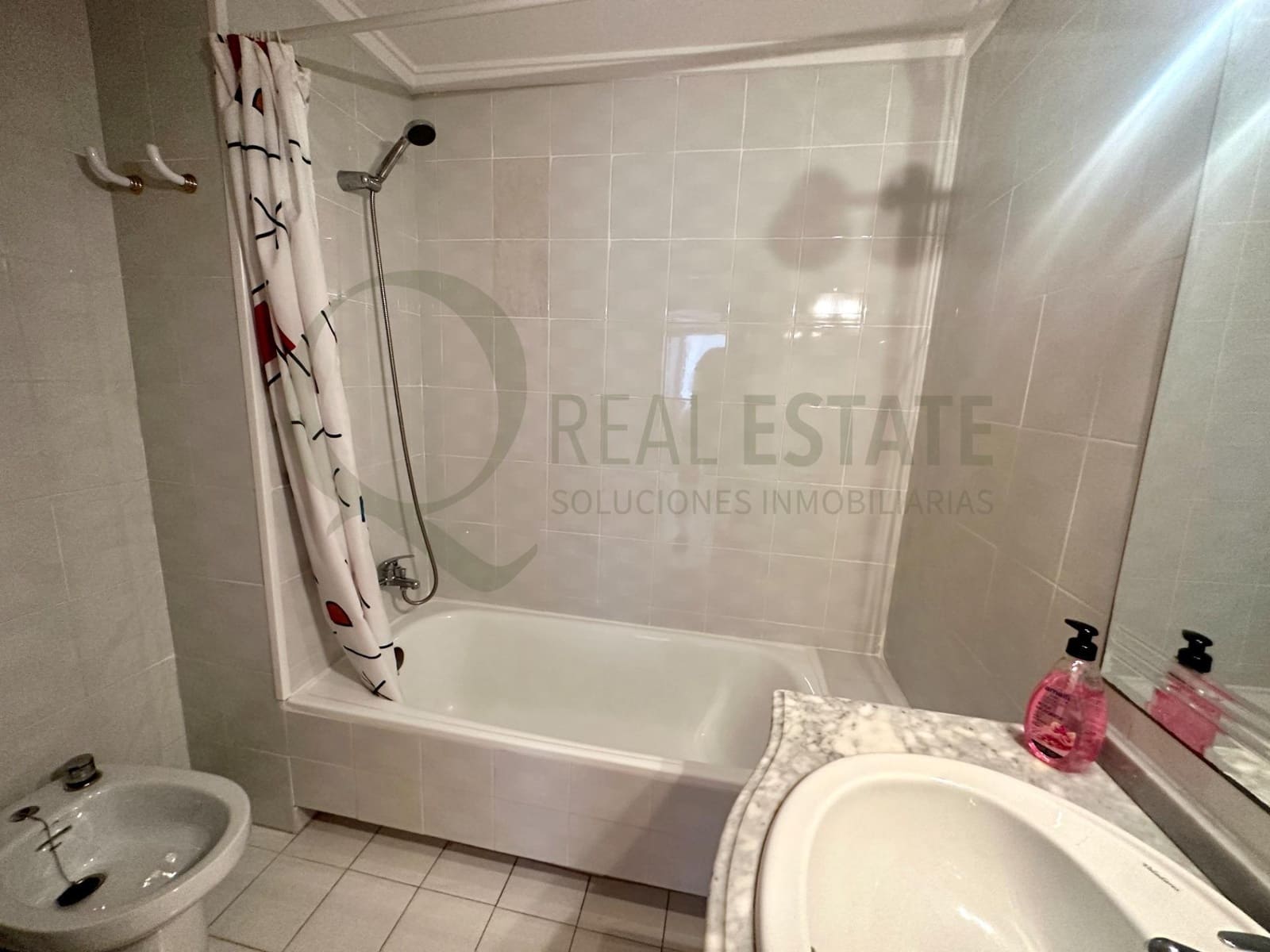 3 Zimmer Wohnung zu vermieten in Playa de San Juan mit Pool Garage - 1.350 € (Ref: 9752056)