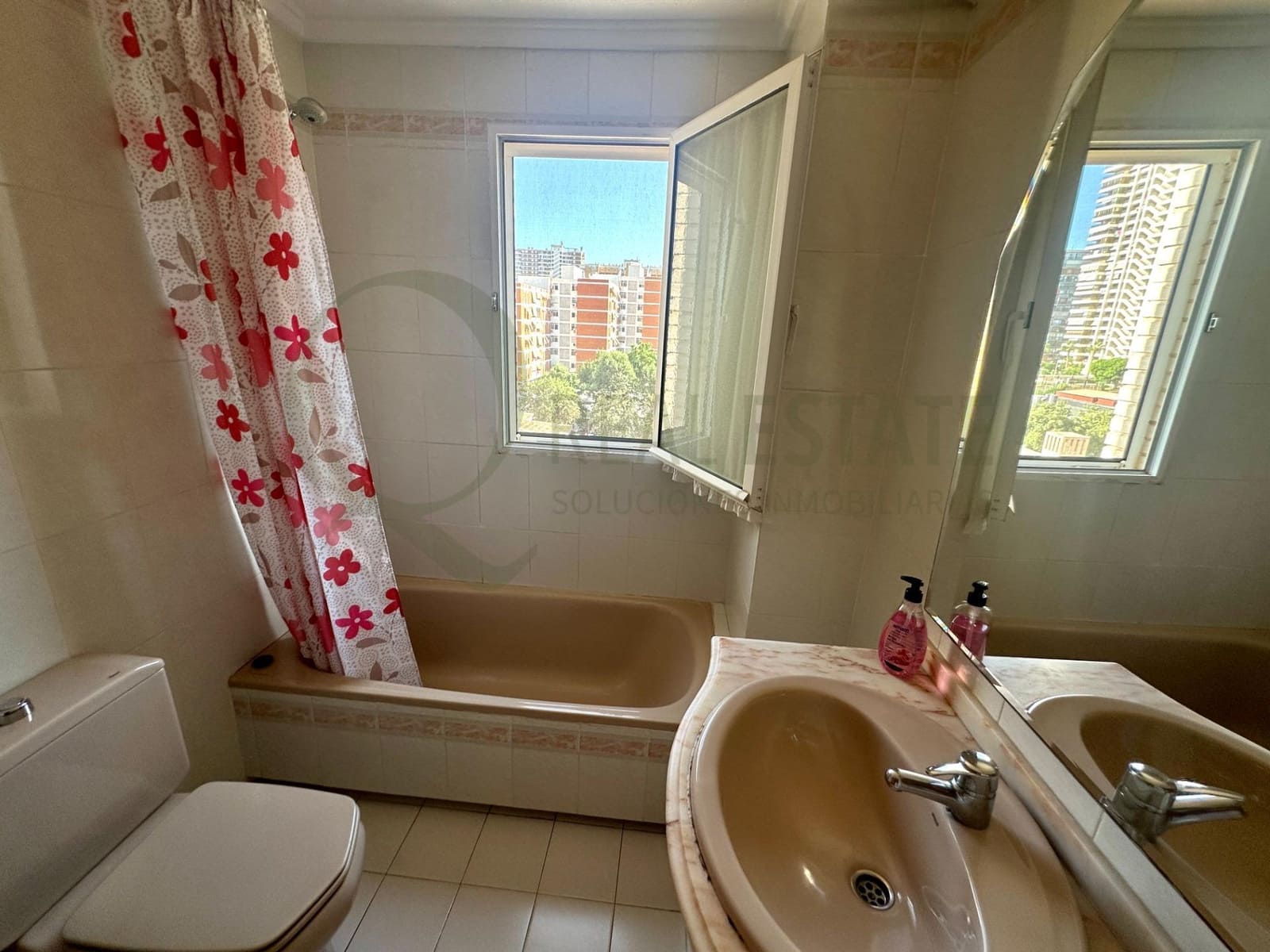 3 Zimmer Wohnung zu vermieten in Playa de San Juan mit Pool Garage - 1.350 € (Ref: 9752056)