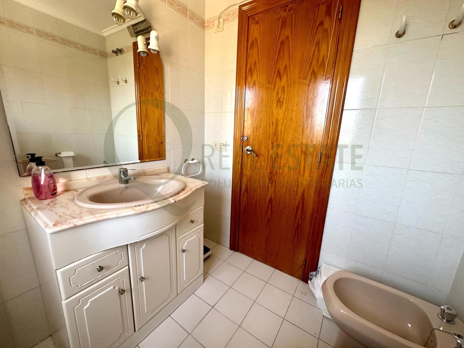 3 Zimmer Wohnung zu vermieten in Playa de San Juan mit Pool Garage - 1.350 € (Ref: 9752056)