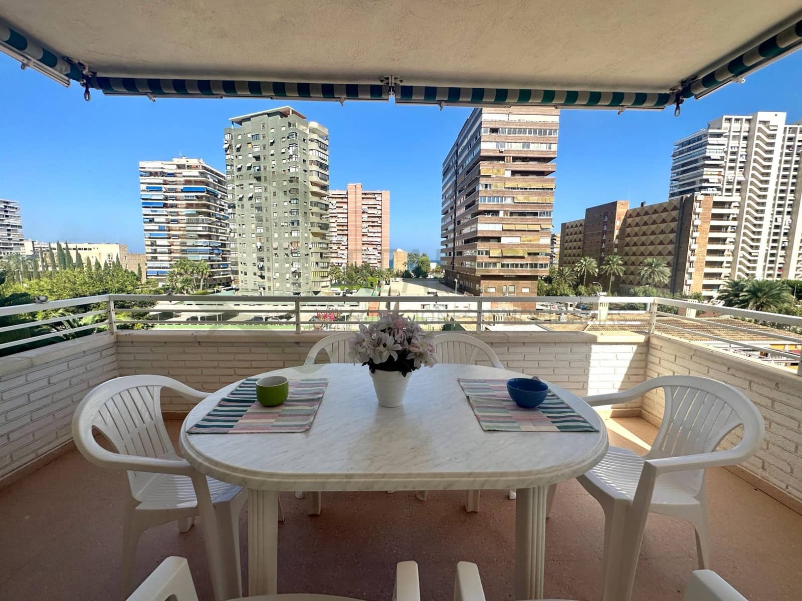 3 Zimmer Wohnung zu vermieten in Playa de San Juan mit Pool Garage - 1.350 € (Ref: 9752056)