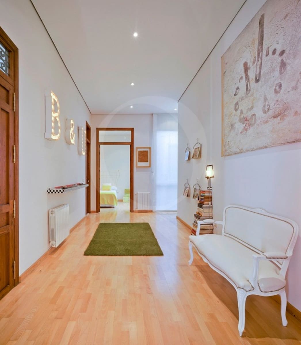 Appartement de 2 chambres à louer à Alicante ville - 1 750 € (Ref: 9752057)