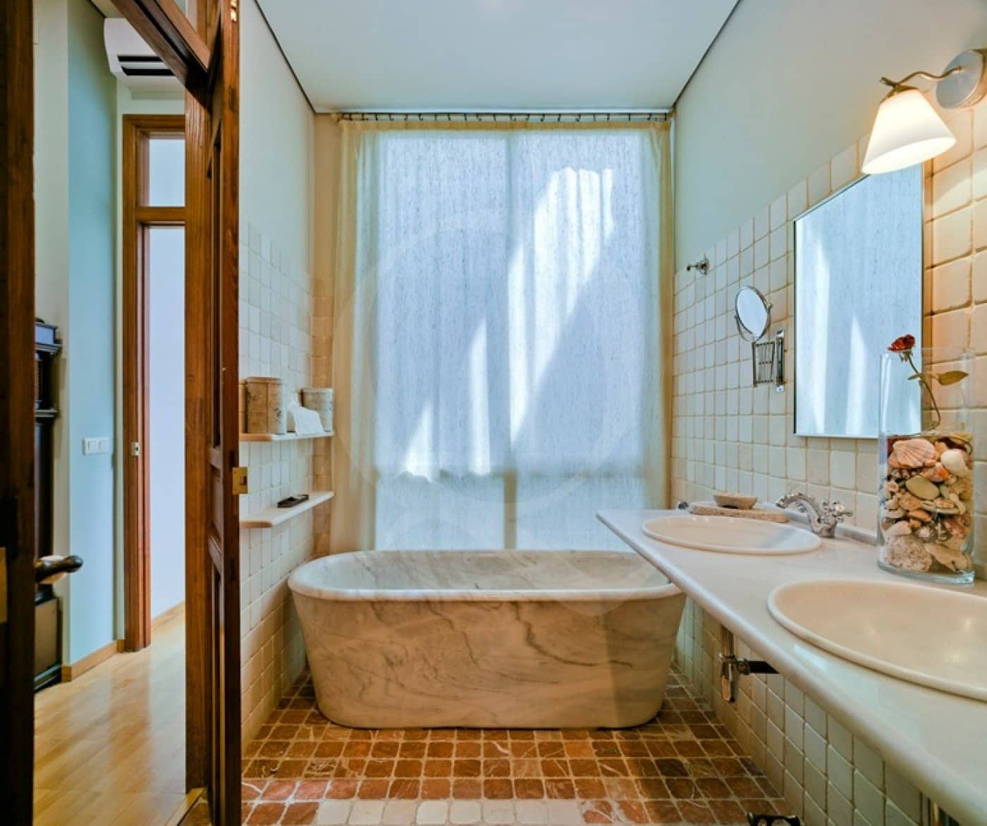 Appartement de 2 chambres à louer à Alicante ville - 1 750 € (Ref: 9752057)