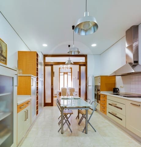 2 soveværelse Lejlighed til leje i Alicante by - € 1.750 (Ref: 9752057)