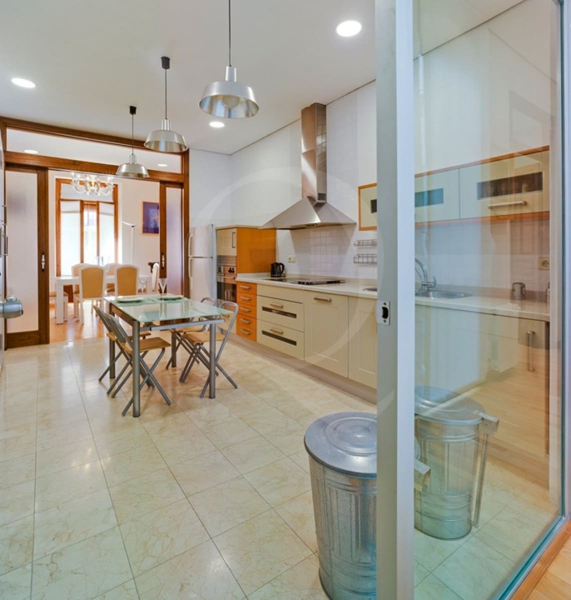 Appartement de 2 chambres à louer à Alicante ville - 1 750 € (Ref: 9752057)