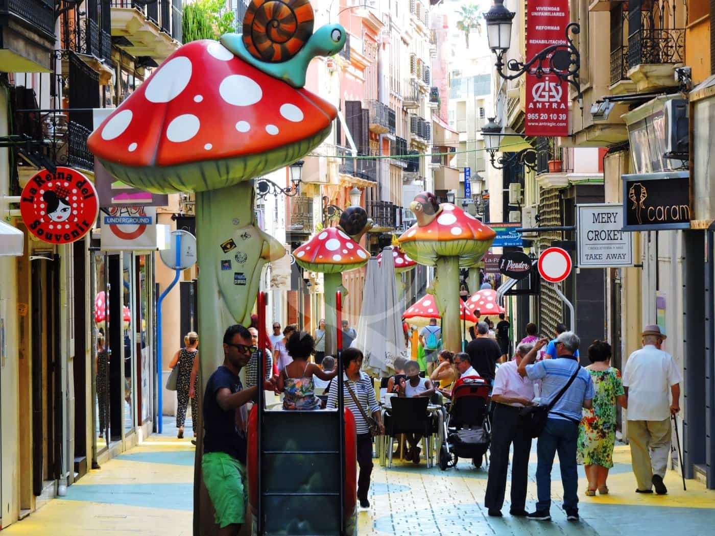 Appartement de 2 chambres à louer à Alicante ville - 1 750 € (Ref: 9752057)