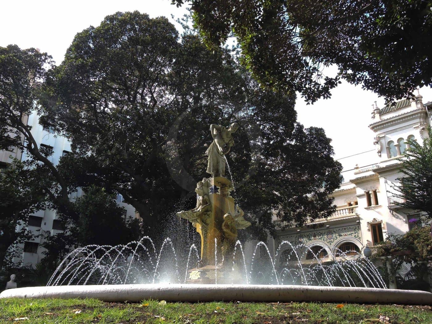 Appartement de 2 chambres à louer à Alicante ville - 1 750 € (Ref: 9752057)