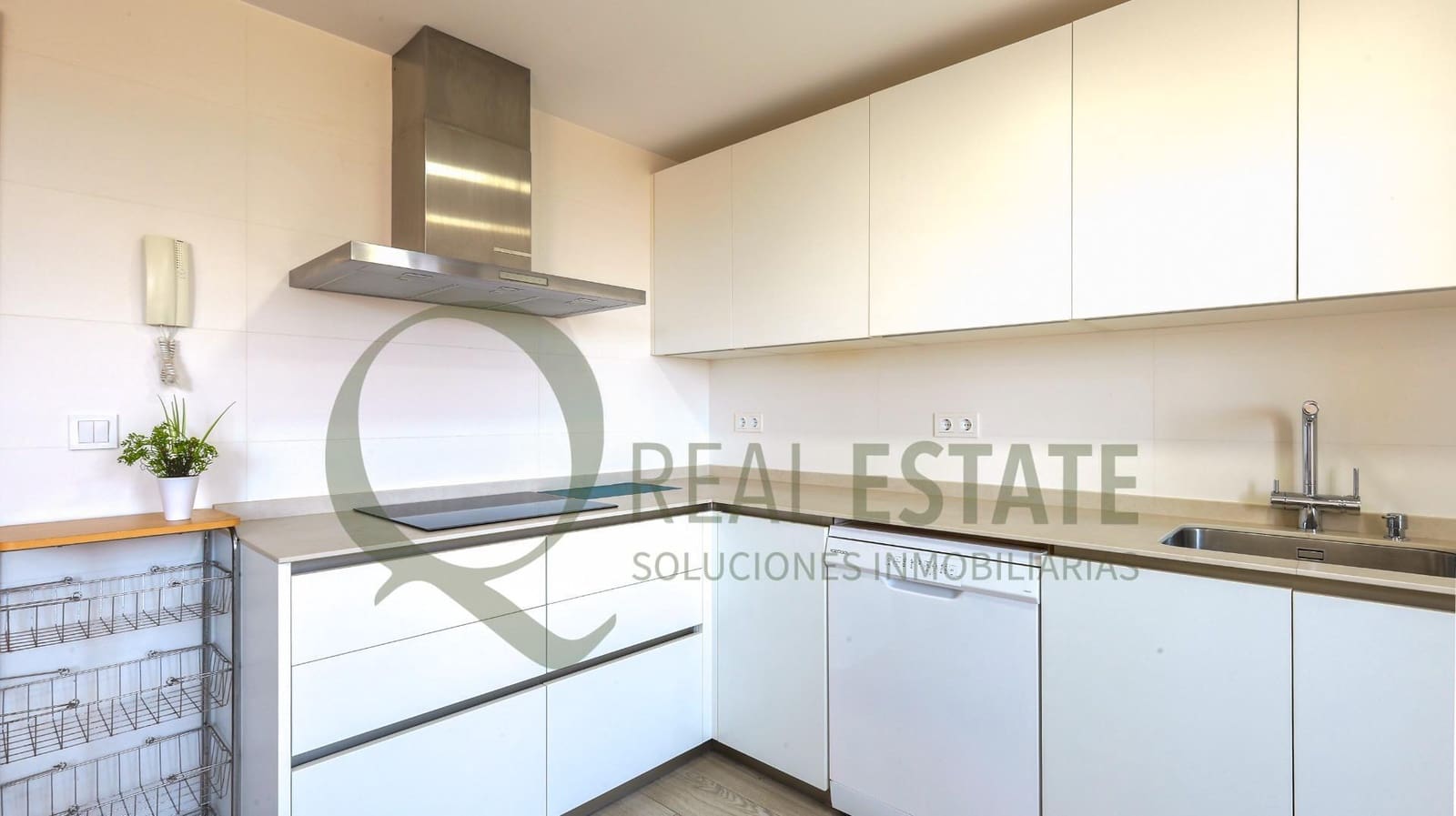 3 soverom Leilighet til salgs i Playa de San Juan med svømmebasseng garasje - € 430 000 (Ref: 9783017)