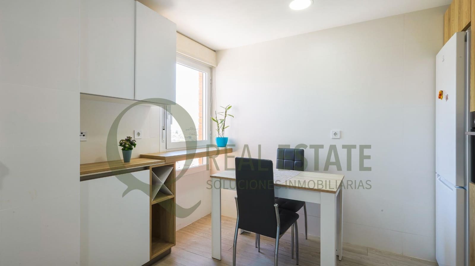 3 soverom Leilighet til salgs i Playa de San Juan med svømmebasseng garasje - € 430 000 (Ref: 9783017)