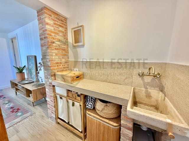 4 soveværelse Villa til salg i Playa de Muchavista, El Campello med swimmingpool garage - € 695.000 (Ref: 9788421)