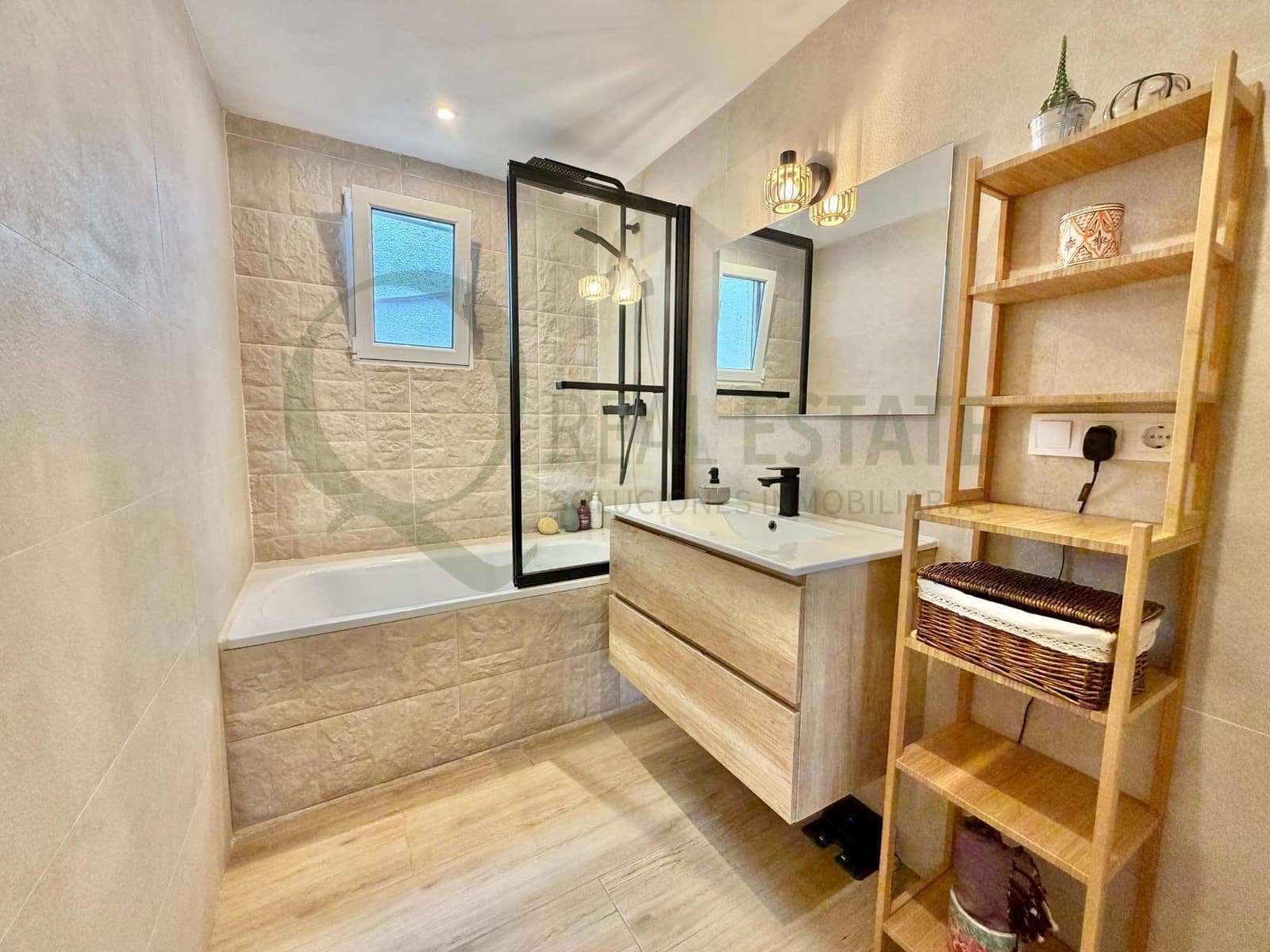 4 soveværelse Villa til salg i Playa de Muchavista med swimmingpool garage - € 695.000 (Ref: 9788421)