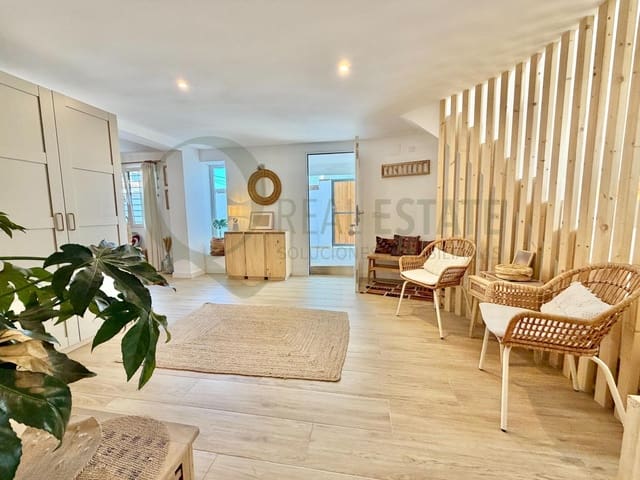 4 soveværelse Villa til salg i Playa de Muchavista, El Campello med swimmingpool garage - € 695.000 (Ref: 9788421)