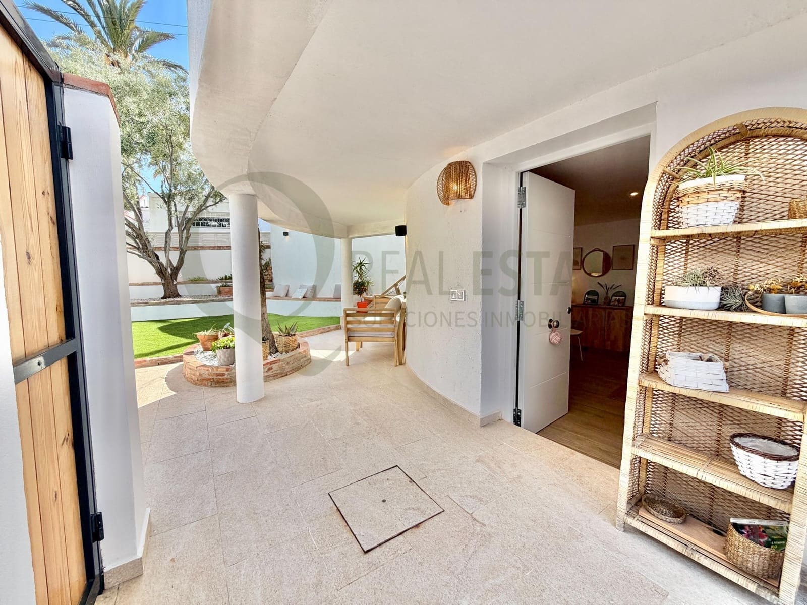 4 soveværelse Villa til salg i Playa de Muchavista med swimmingpool garage - € 695.000 (Ref: 9788421)