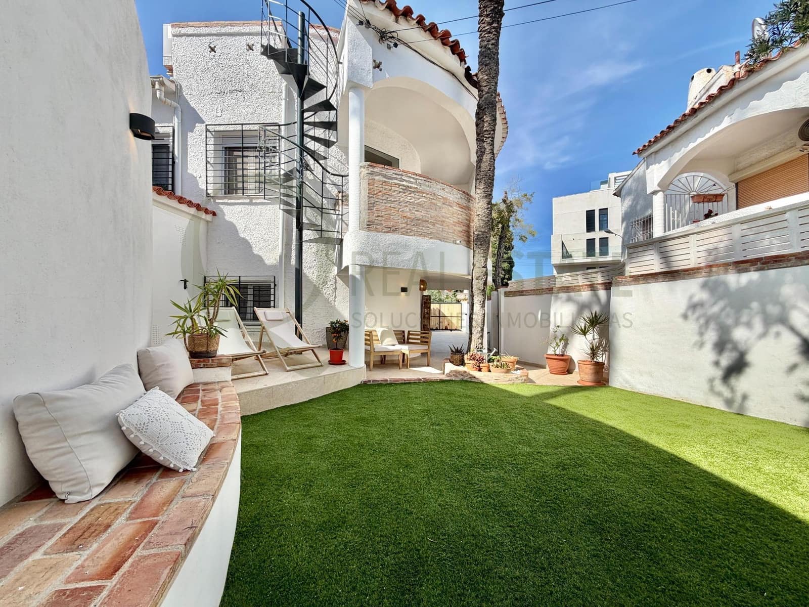 4 soveværelse Villa til salg i Playa de Muchavista med swimmingpool garage - € 695.000 (Ref: 9788421)