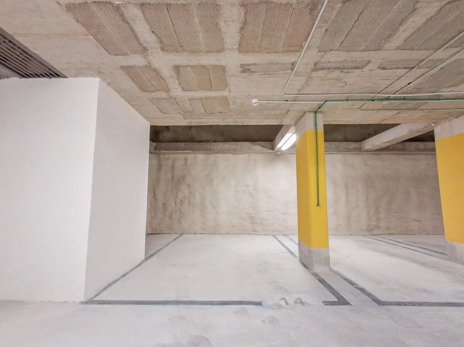 3 slaapkamer Flat te huur in Alicante stad met zwembad garage - € 2.150 (Ref: 9797143)