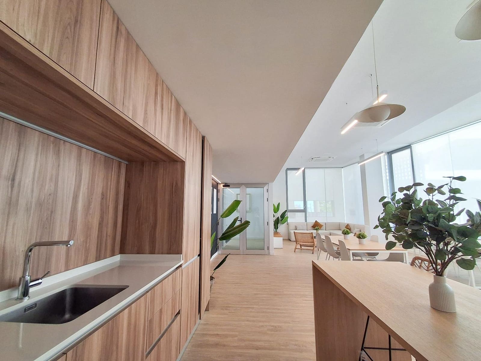 3 slaapkamer Flat te huur in Alicante stad met zwembad garage - € 2.150 (Ref: 9797143)