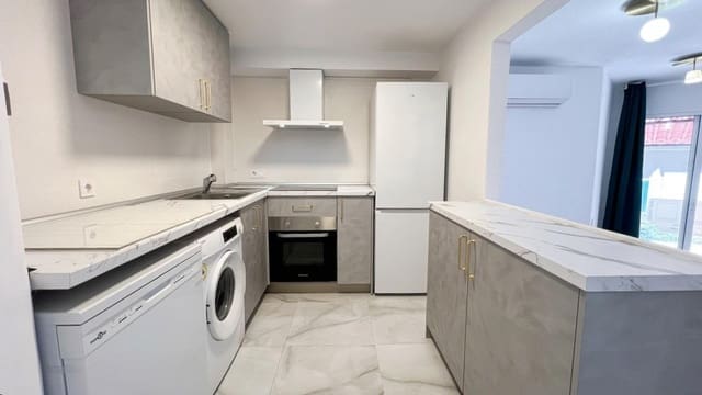 3 slaapkamer Bungalow te huur in Playa de San Juan, Alicante stad met zwembad garage - € 1.850 (Ref: 9799287)