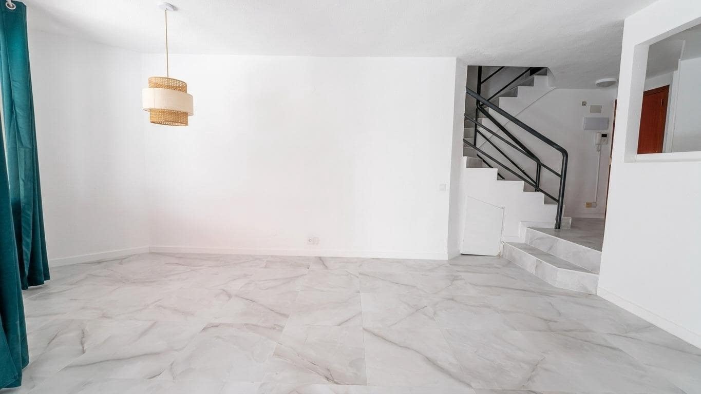 3 sovrum Bungalow att hyra i Playa de San Juan med pool garage - 1 850 € (Ref: 9799287)